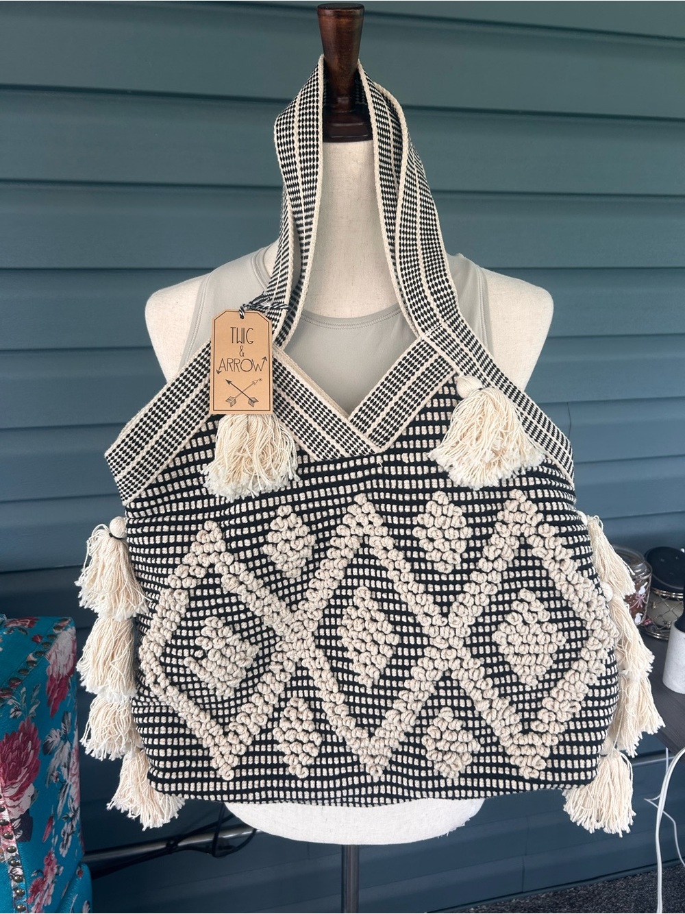 🖤 NEW WITH TAGS Twig & Arrow Oversized Boho Tassel Tote 🖤